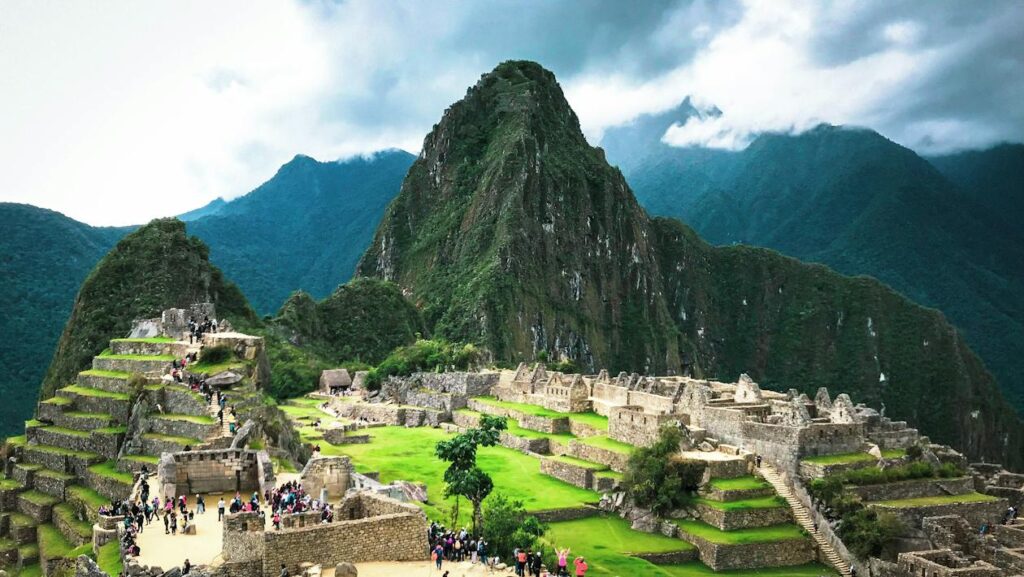  The Inca Trail to Machu Picchu (Peru)